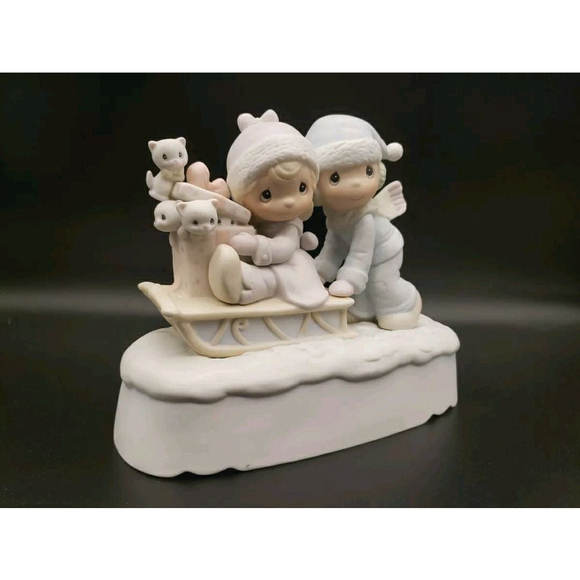ENESCO Precious Moments Music Box Sledding Kittens plays Winter wonderland 1983 - Picture 1 of 12